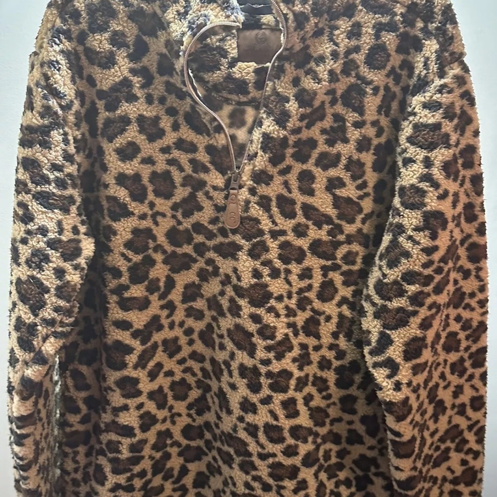 Sherpa Fleece Oversized Pullover Cheeta print Womens Medium  NWOT
